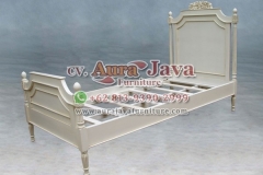 indonesia bedroom classic furniture 009